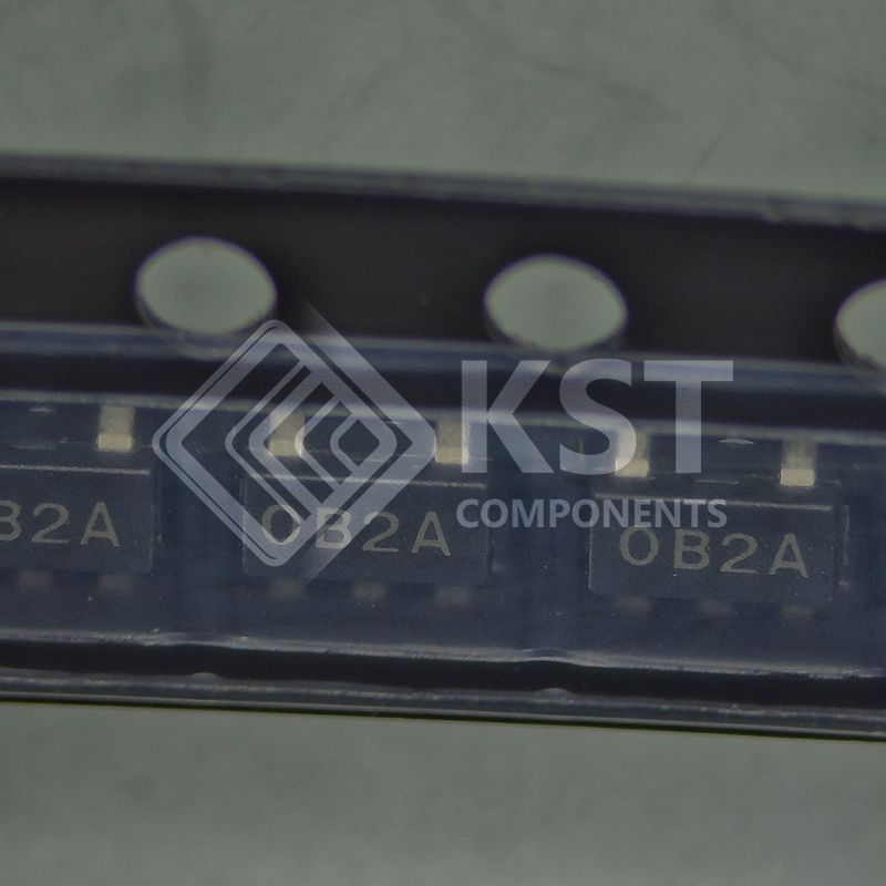 XC6210B332MR