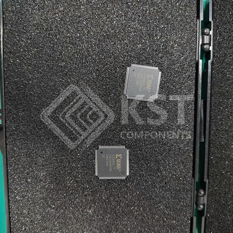 XCR3064XL-10VQG100I