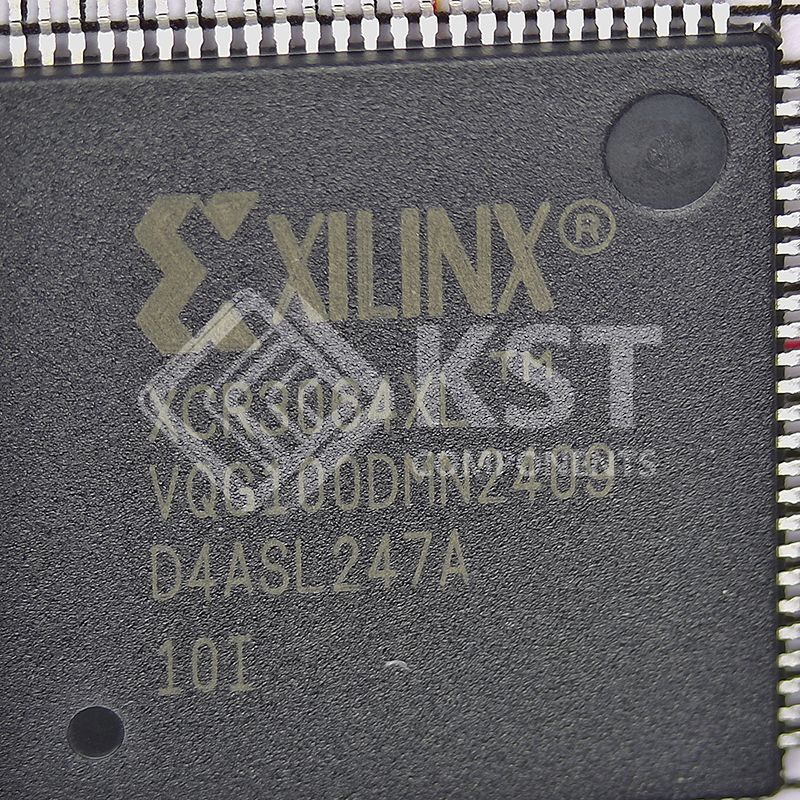 XCR3064XL-10VQG100I