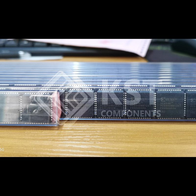 XC9536-15PCG44C