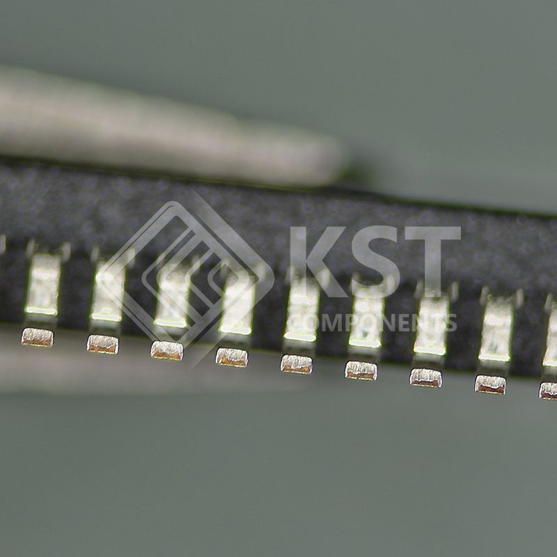 PIC16F720-ISS