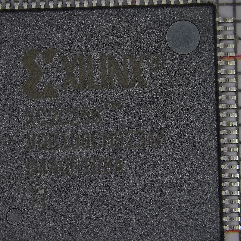 XC2C256-7VQG100I
