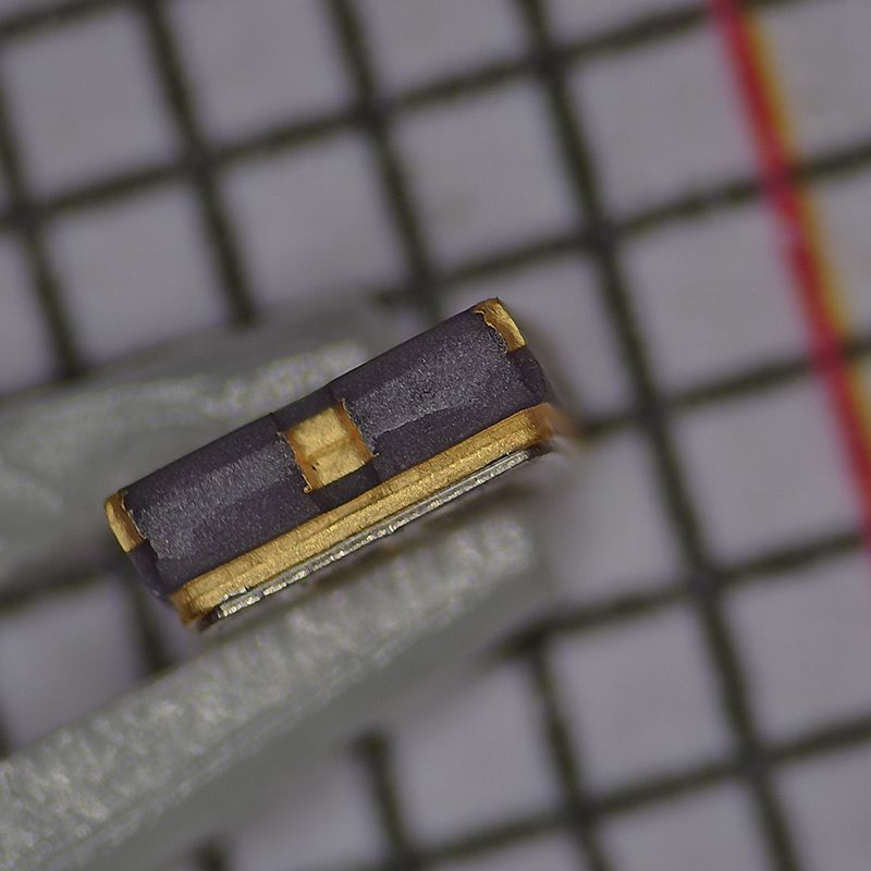 ECS-2520MVQ-250-BP-TR