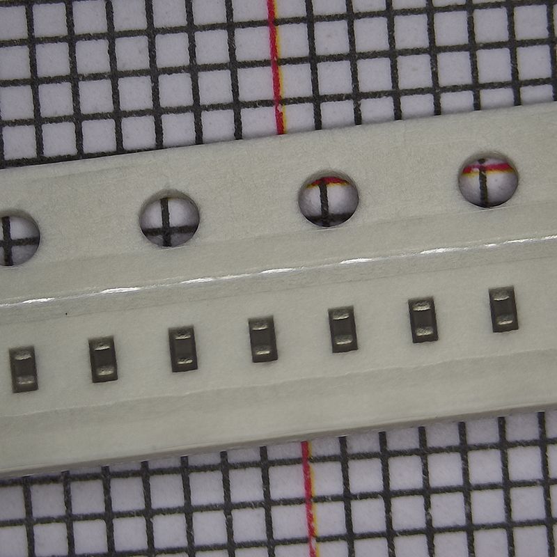 CC0402JRNPO9BN561