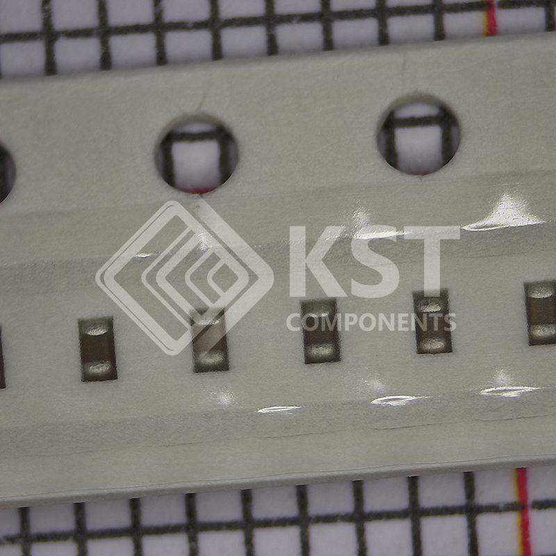 CC0402KRX7R7BB104