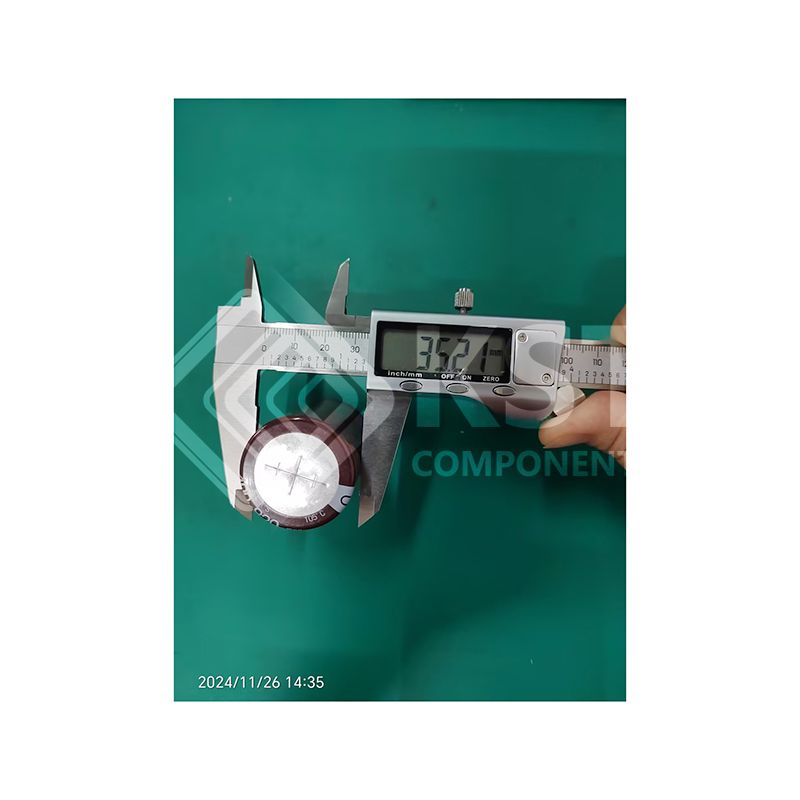 ELXS401VSN821MA50S