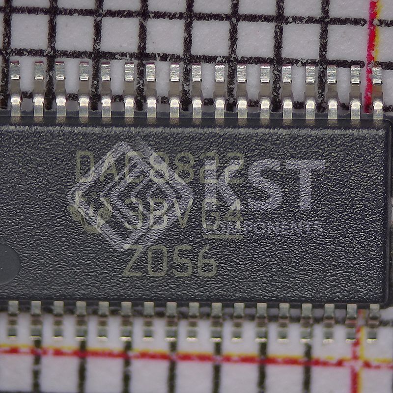 DAC8822QBDBTR
